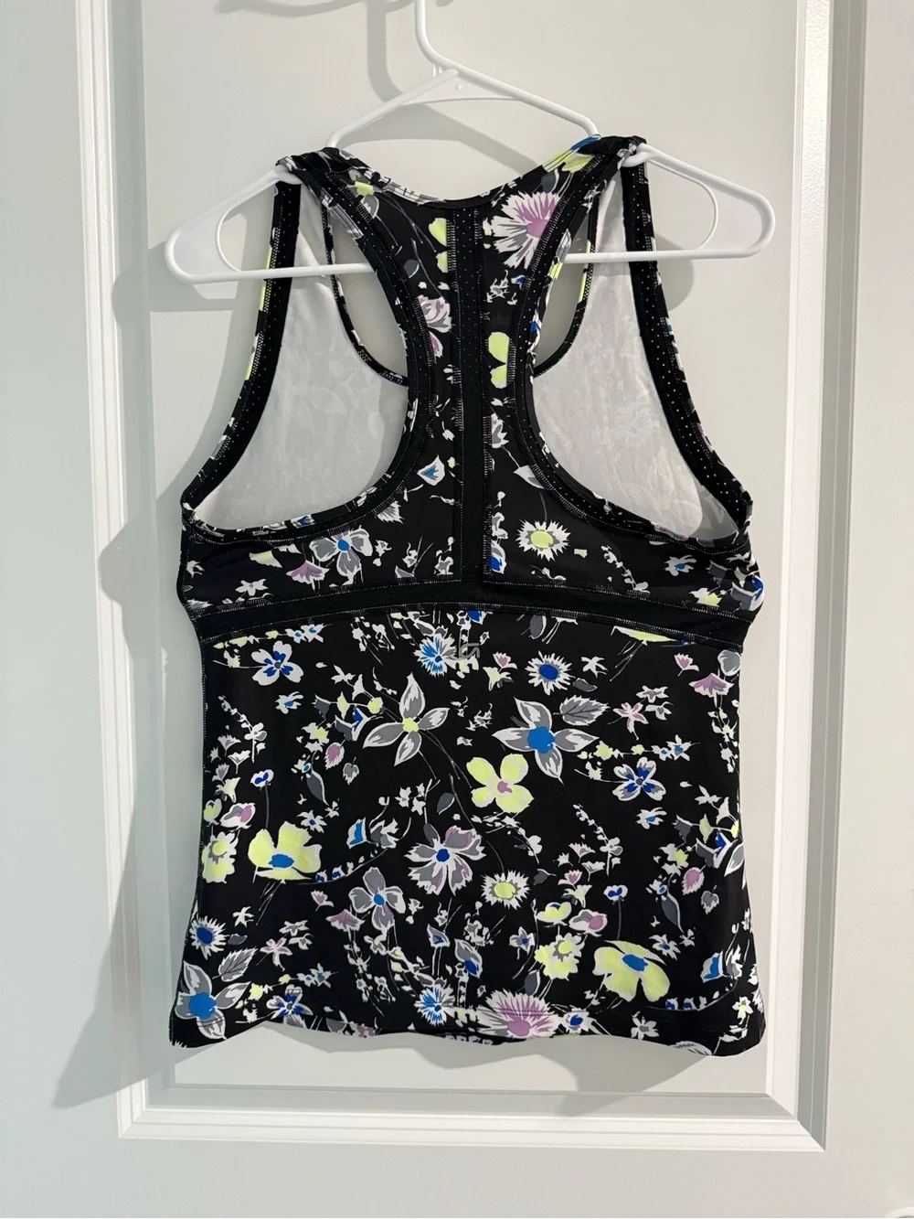 GapFit Black Floral Print Racerback Tank Sz S
